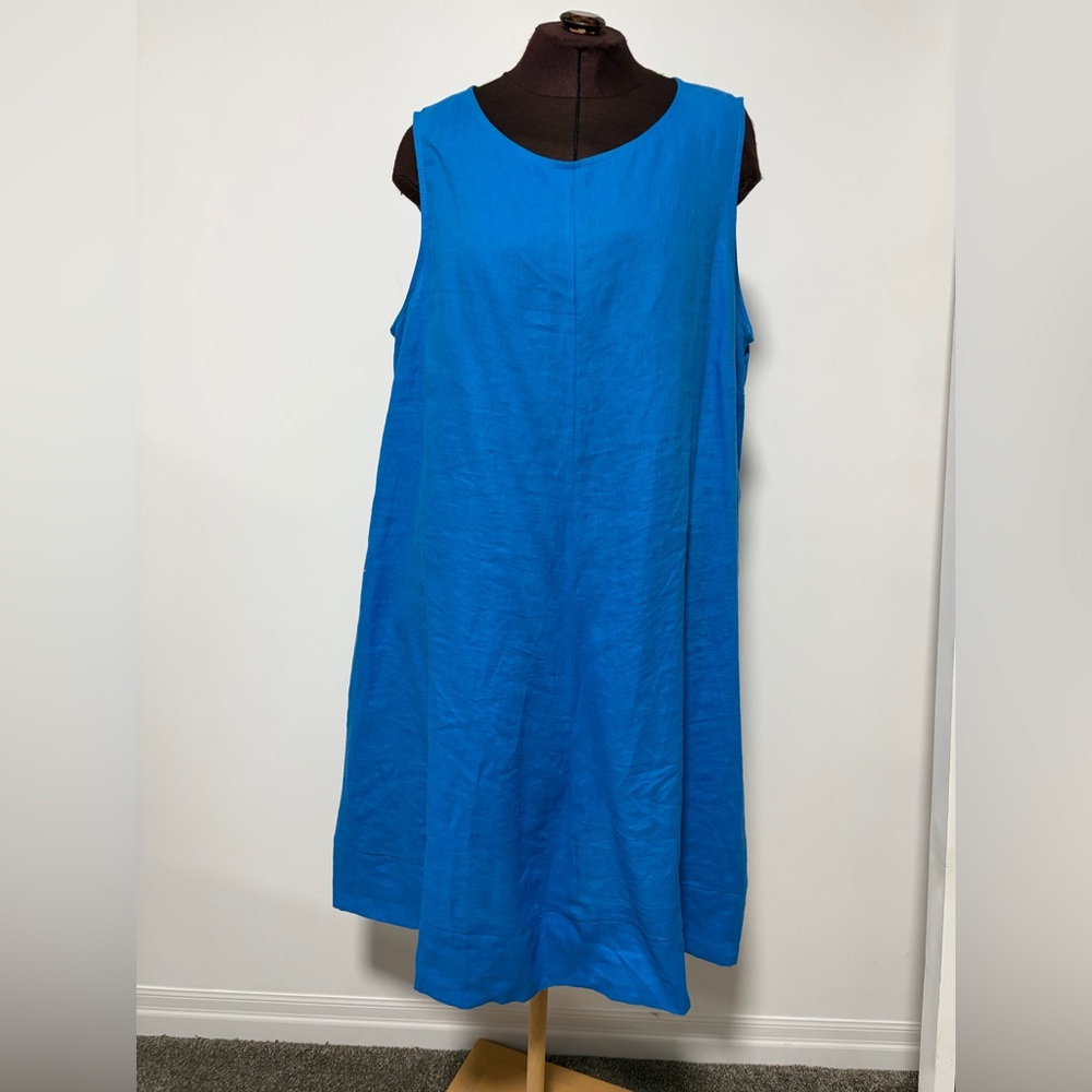 mat. Bright Blue Sleeveless Midi Shift Dress